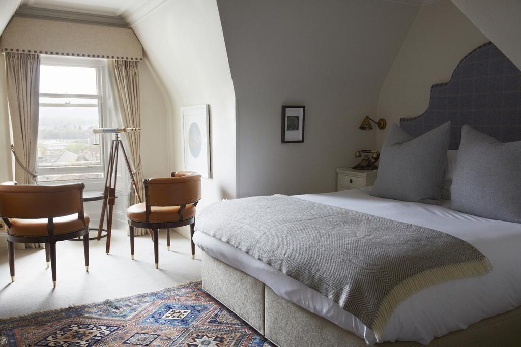 The Roseate Edinburgh - Small Luxury Hotels Of The World Edimburgo Exterior foto A bedroom at the hotel