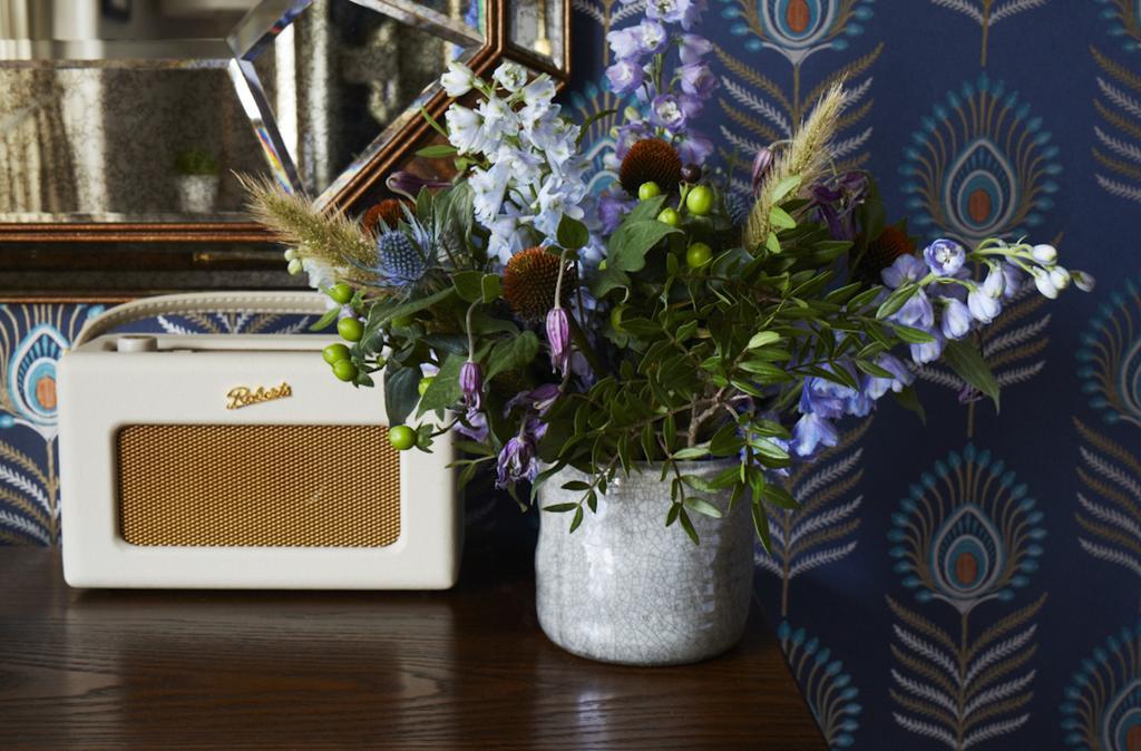 The Roseate Edinburgh - Small Luxury Hotels Of The World Edimburgo Exterior foto A DAB radio