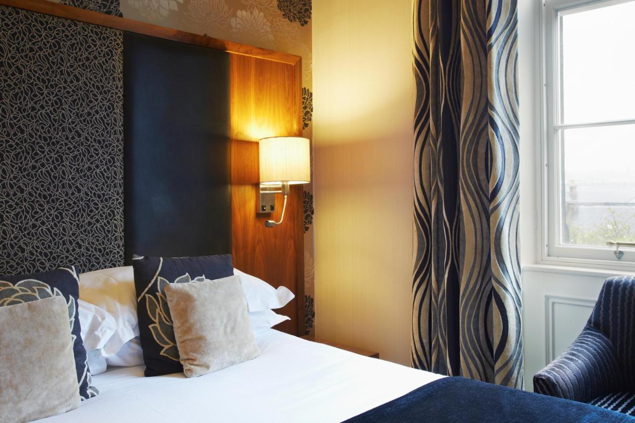 The Roseate Edinburgh - Small Luxury Hotels Of The World Edimburgo Exterior foto A bedroom at the hotel