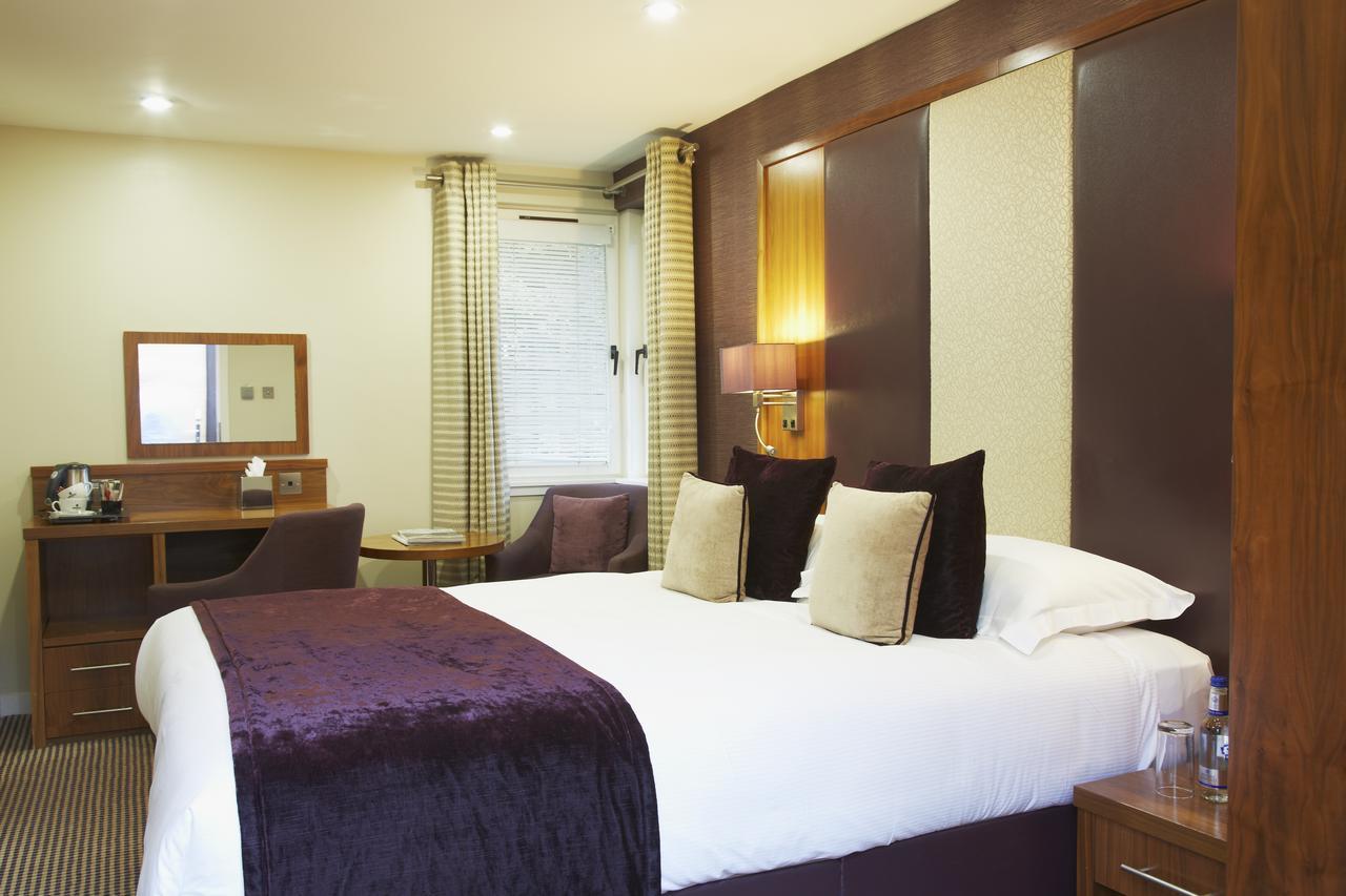The Roseate Edinburgh - Small Luxury Hotels Of The World Edimburgo Exterior foto A bedroom at the hotel