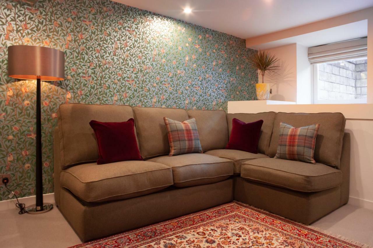 The Roseate Edinburgh - Small Luxury Hotels Of The World Edimburgo Exterior foto A sofa