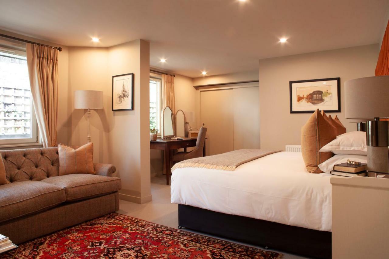 The Roseate Edinburgh - Small Luxury Hotels Of The World Edimburgo Exterior foto A suite at the hotel