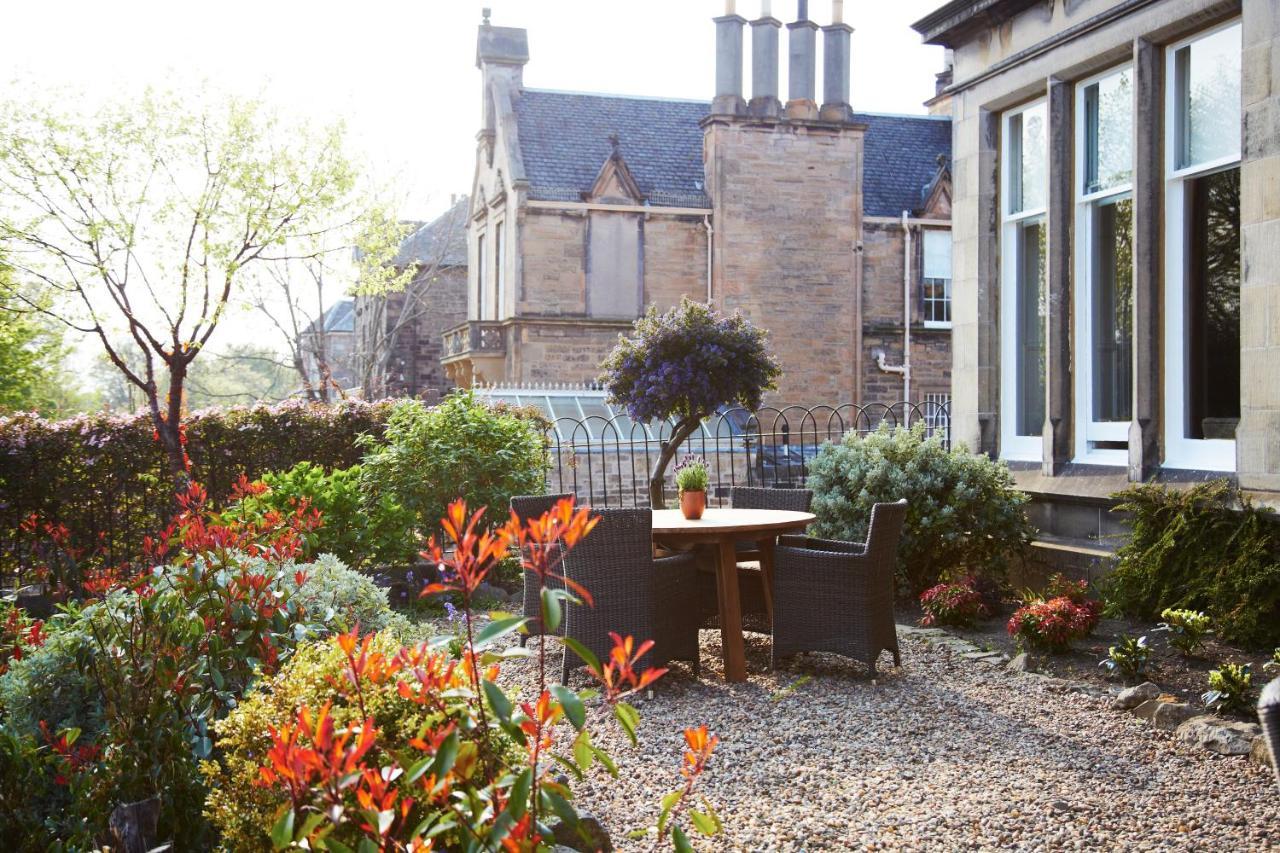 The Roseate Edinburgh - Small Luxury Hotels Of The World Edimburgo Exterior foto The courtyard at the Old Manse